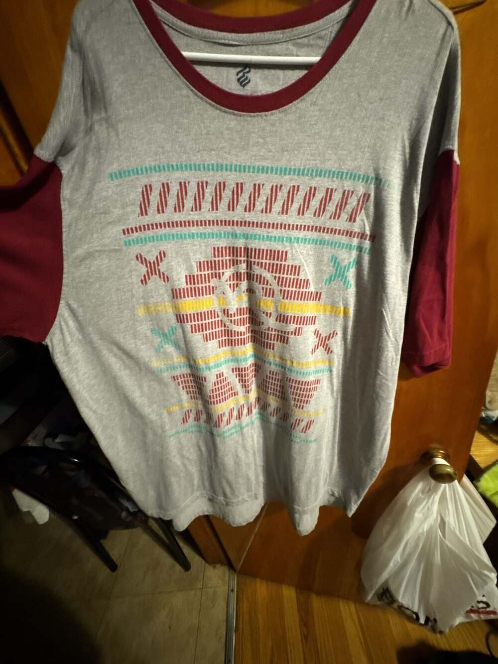 RocaWear Classic Gray and Maroon Raglan Graphic T-Shirt